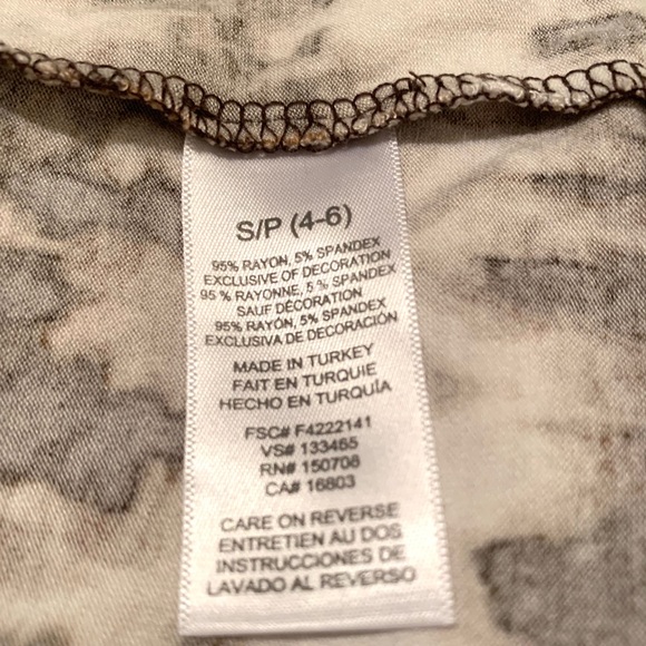 Signature Collection Top - Picture 5 of 6